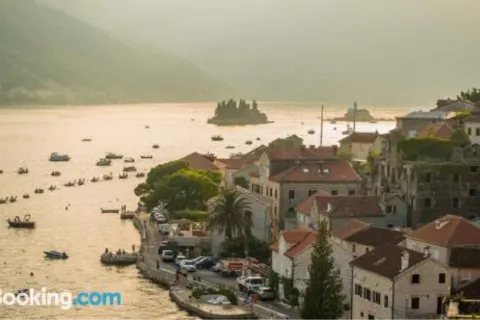 Fashion Beach Apartments