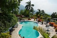 Hotel Montana - Kolam Renang