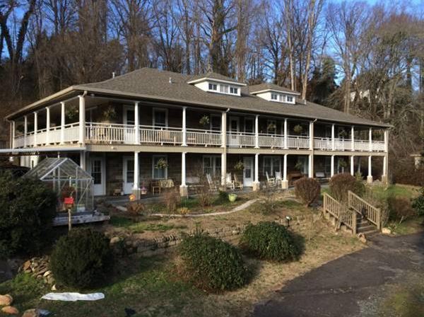 Calhoun House Inn & Suites
