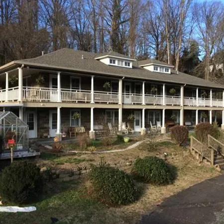 Calhoun House Inn & Suites
