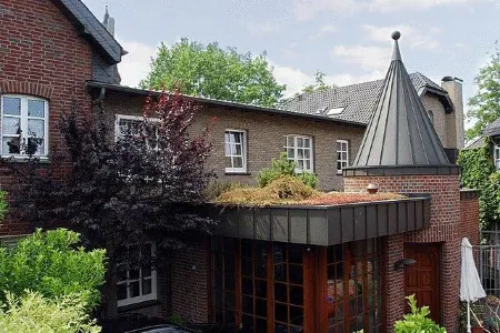 Hotel Josten Отели в г. Неттеталь