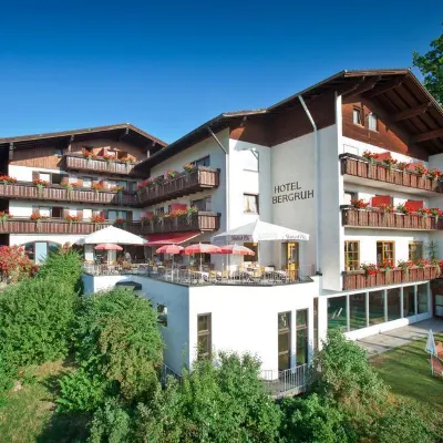 Hotel Bergruh Hotele w pobliżu Weißensee