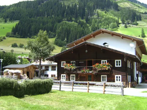 Gästeheim Großgasteiger Hotels in Gemeinde Sankt Jakob in Defereggen