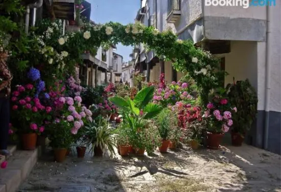 米拉於斯特旅遊公寓