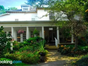 Brockamour Manor Bed and Breakfast