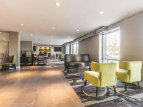 La Quinta Inn & Suites by Wyndham Atlanta Midtown - Buckhead