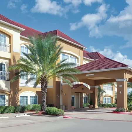 La Quinta Inn & Suites by Wyndham Bay City
