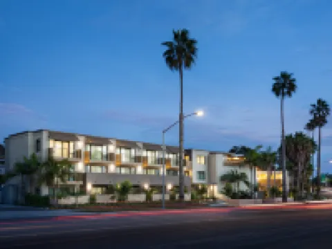 Holiday Inn Express & Suites LA JOLLA – WINDANSEA BEACH by IHG Hotels in La Jolla