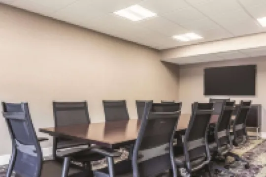 La Quinta Inn & Suites by Wyndham Shreveport Airport