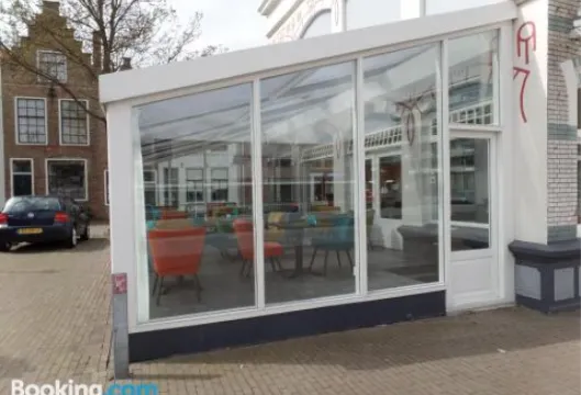 弗利辛恩別墅酒店