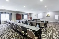 Holiday Inn Express & Suites Lake Charles