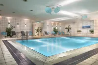 هوليداي إن ،  ري يتي اسي اي و جست بياي ايتش جي