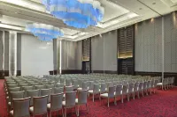 Holiday Inn Mumbai International Airport