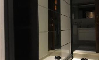 Deluxe Furnished Apartments