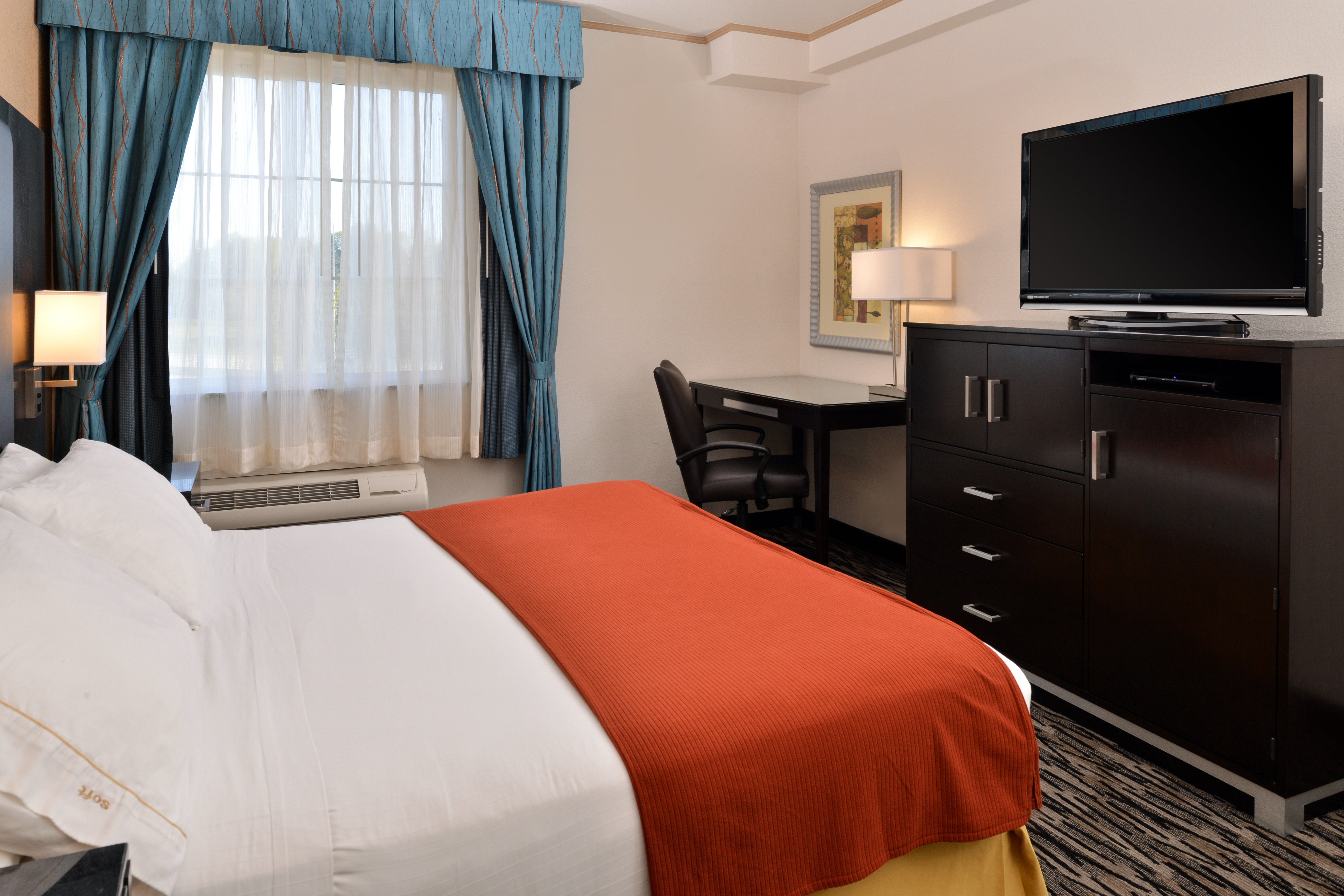 Holiday Inn Express Hotel & Suites Tacoma South - Lakewood, an Ihg Hotel