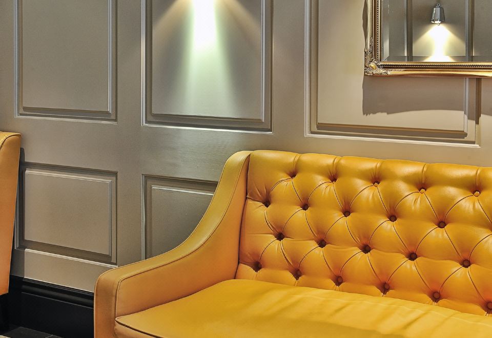 2. 첼시 클로이스터..