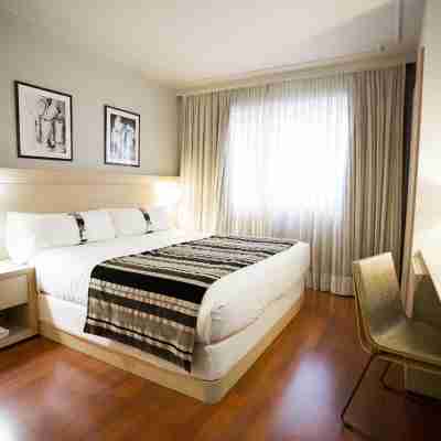 Holiday Inn Andorra Rooms
