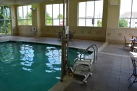 Holiday Inn & Suites BECKLEY by IHG - Pool