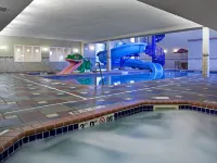 Holiday Inn Express & Suites LONGMONT - BOULDER AREA by IHG - piscina