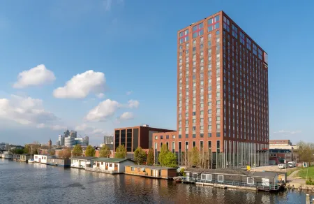 Leonardo Royal Hotel Amsterdam Отели рядом с достопримечательностью «Dageraad Complex»