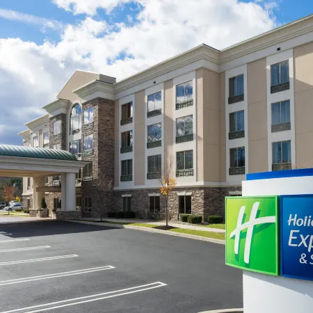Holiday Inn Express & Suites STROUDSBURG-POCONOS by IHG
