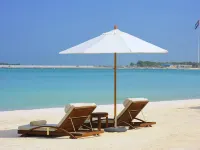 فندق سانت ريجيس أبوظبي Hotels near كاسر الأمواج في أبوظبي