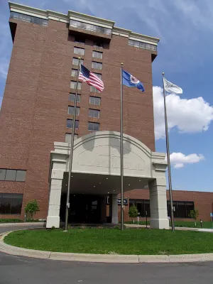 Best Western Brooklyn Center Hotel  Conference Center Hotels in Fridley