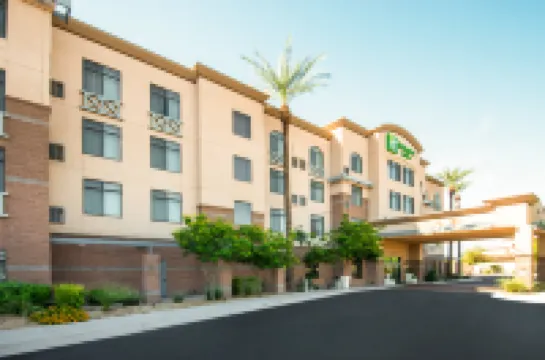Holiday Inn & Suites GOODYEAR - WEST PHOENIX AREA by IHG Hotels in Goodyear
