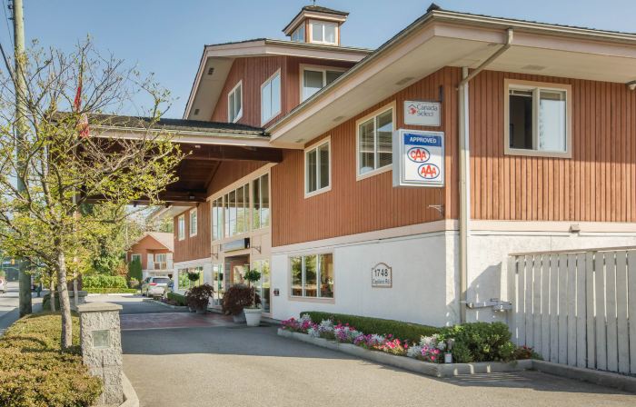 Econo Lodge Inn & Suites - North Vancouver