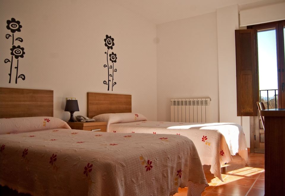 Hotel Molino Bajo - Housity