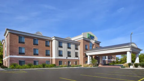 Holiday Inn Express & Suites NILES by IHG in Berrien County