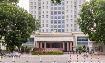 Yuelong Yunxi Hotel (Maoming High Speed Railway Station Branch) - Housity