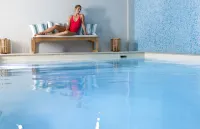 فندق وسبا جاردينز دو مادبمويزل - مسبح