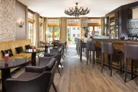Arabella Jagdhof Resort am Fuschlsee, a Tribute Portfolio Hotel - С баром