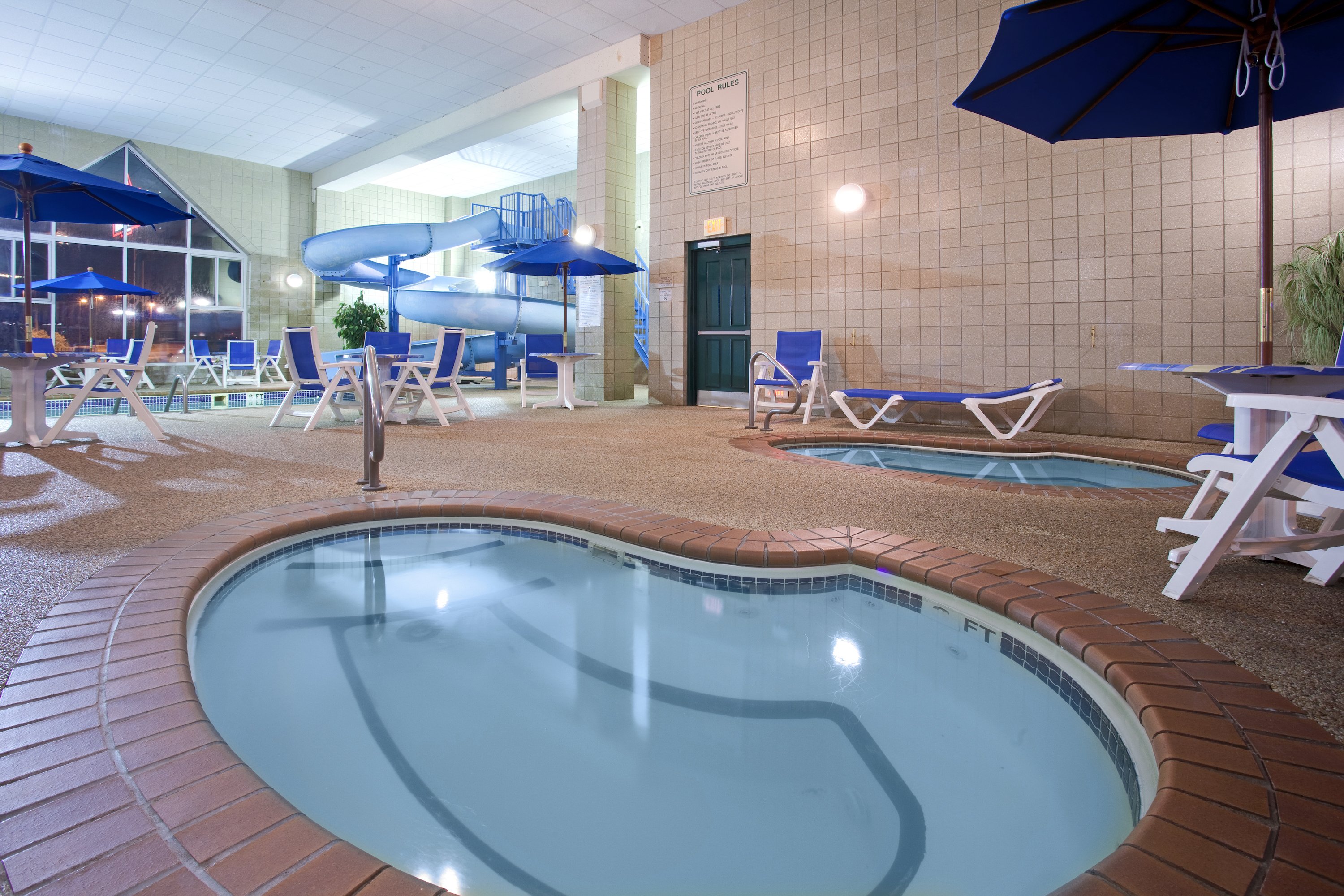 Country Inn & Suites by Radisson, Rapid City, SD