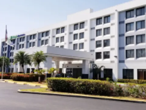 Holiday Inn Express & Suites MIAMI - HIALEAH by IHG Hotels in Hialeah