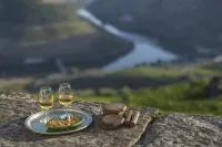 Casa de Casal de Loivos Hotels in Alijo