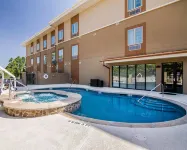 MainStay Suites Lufkin Hotels in Lufkin