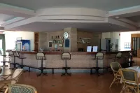 Pylea Beach Hotel - bar