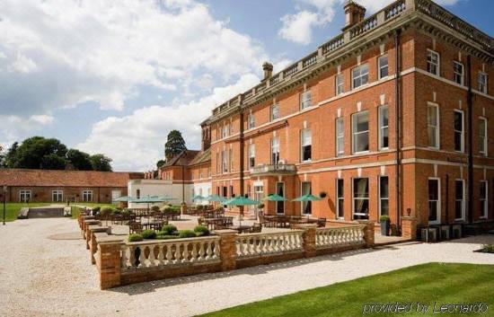 Oakley Hall Hotel-Oakley Updated 2022 Room Price-Reviews & Deals | Trip.com