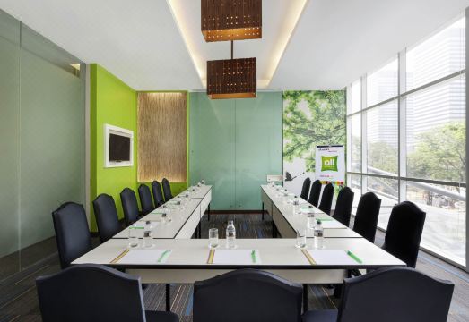 All Seasons Jakarta Thamrin Hotel Overview