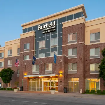 Fairfield Inn & Suites Wichita Downtown Hotels near INTRUST Bank Arena