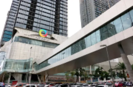 吉隆坡帝國麗晶套房飯店 Gucci附近的飯店