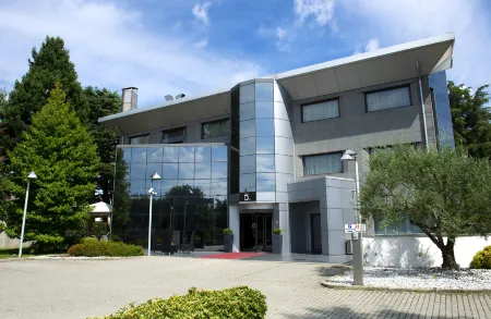 Hotel D120 Отели рядом с достопримечательностью «Stazione Busto Arsizio»