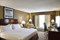 Holiday Inn Express & Suites ST Charles Hotels near Jaycee Park