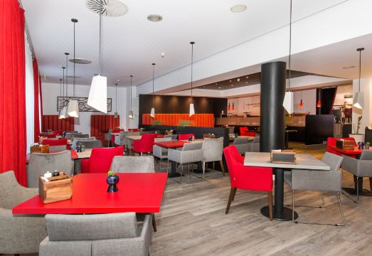 2. 에어포트 호텔 ..