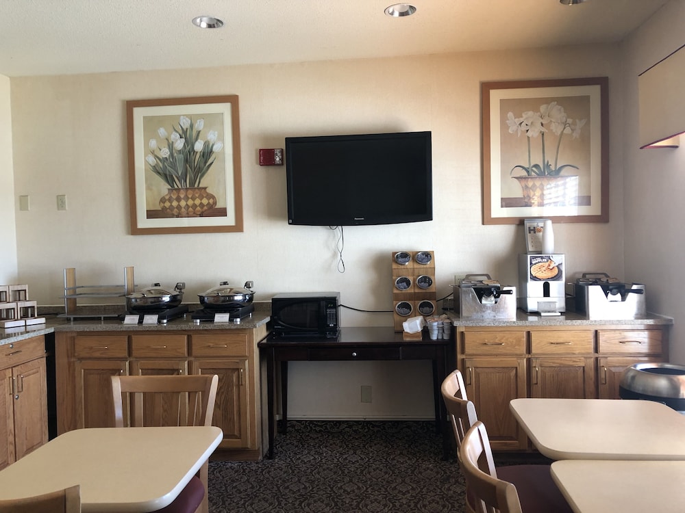 Best Western Worlds of Fun Inn & Suites