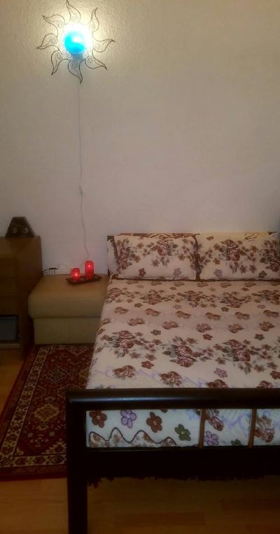 Double Bed Room Shared BathRoom