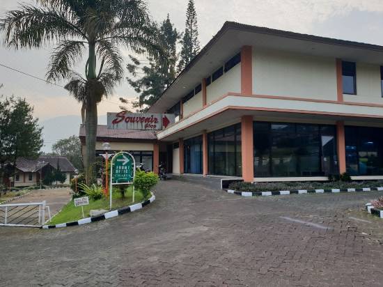 Hotel Cisarua Indah Hotel Bintang 3 Di Kabupaten Bogor