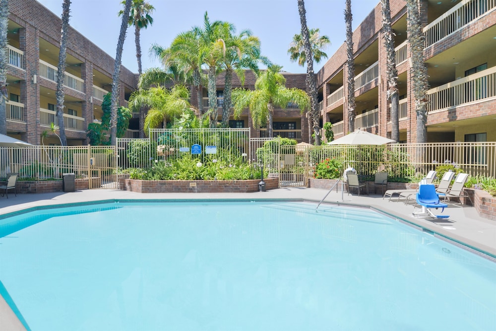 Best Western Plus Meridian Inn & Suites, Anaheim-Orange